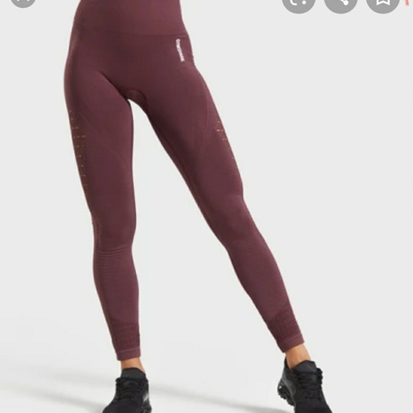 Gym shark legging - Picture 2 of 2